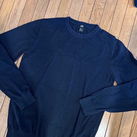 Navy H&M crewneck sweater - Picture 4 of 7
